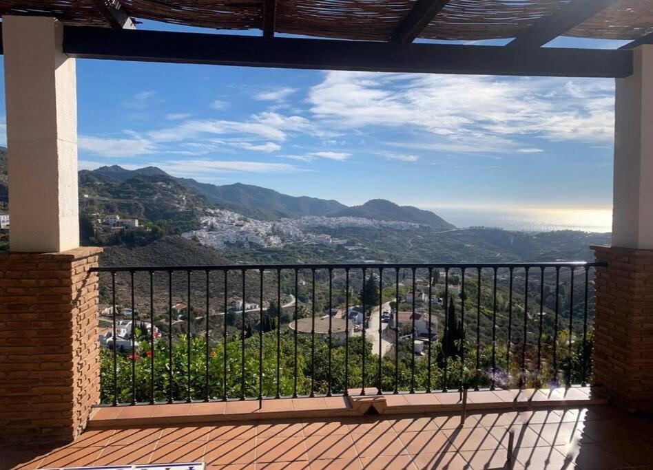 Villa En Frigiliana Con Piscina, Jacuzzi Y Espectaculares Vistas Экстерьер фото