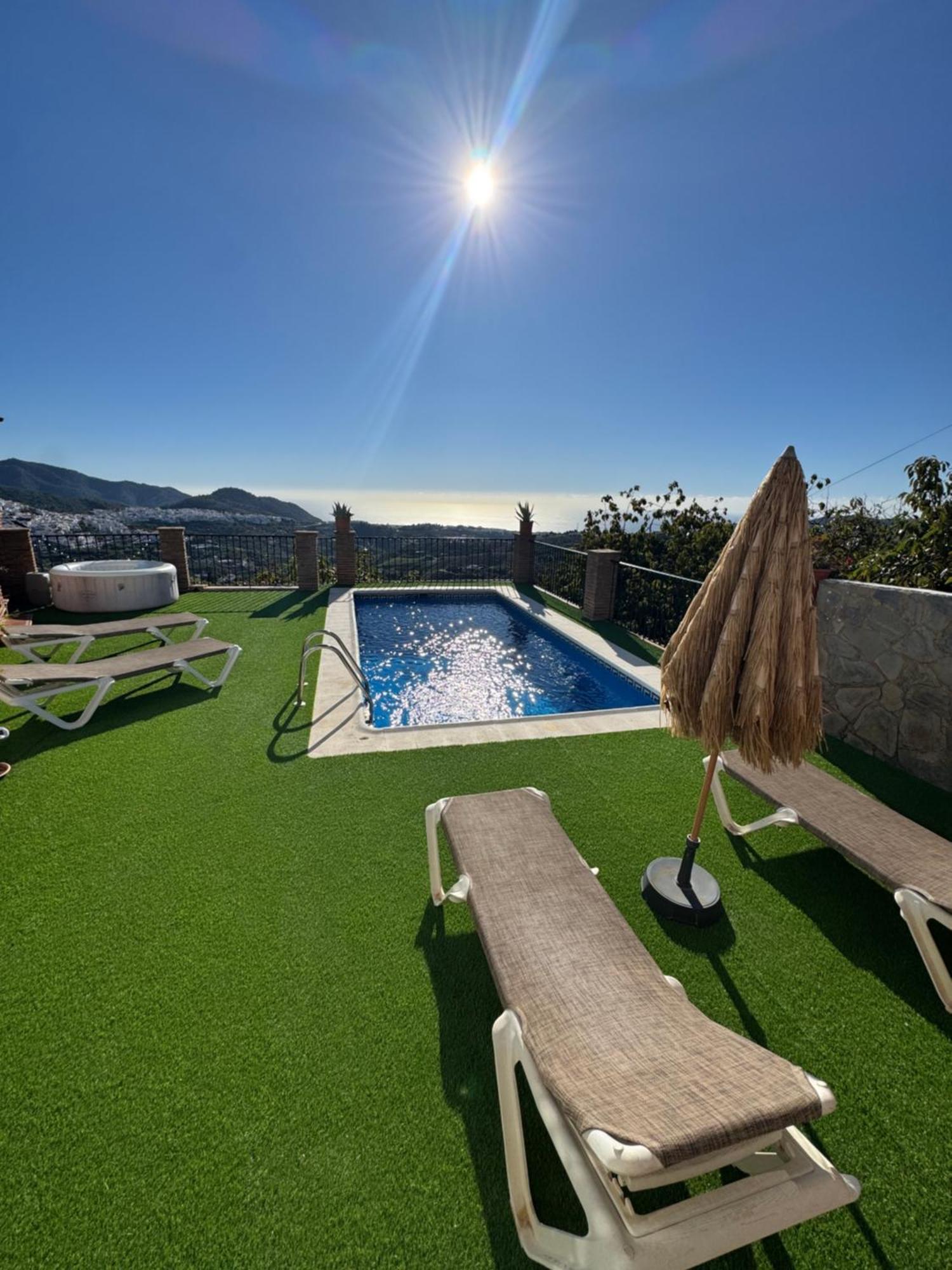 Villa En Frigiliana Con Piscina, Jacuzzi Y Espectaculares Vistas Экстерьер фото