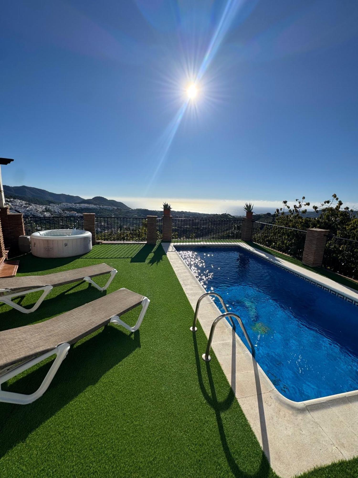 Villa En Frigiliana Con Piscina, Jacuzzi Y Espectaculares Vistas Экстерьер фото